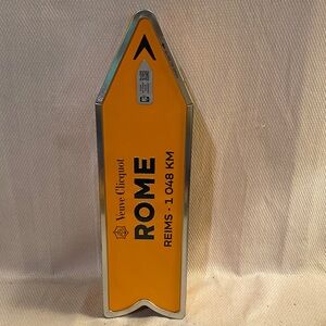 Veuve Clicquot Rome bottle case